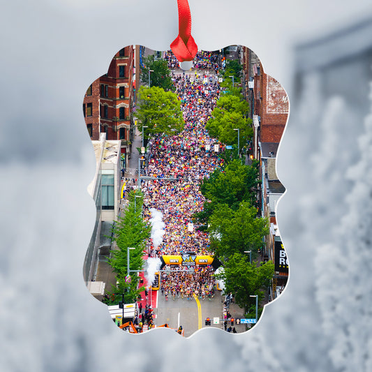 2024 Pittsburgh Marathon Metal Christmas Ornament