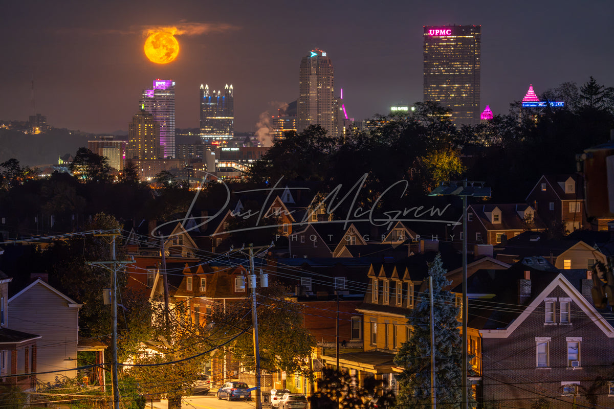 Moonset from Greenfield, Pittsburgh, PA