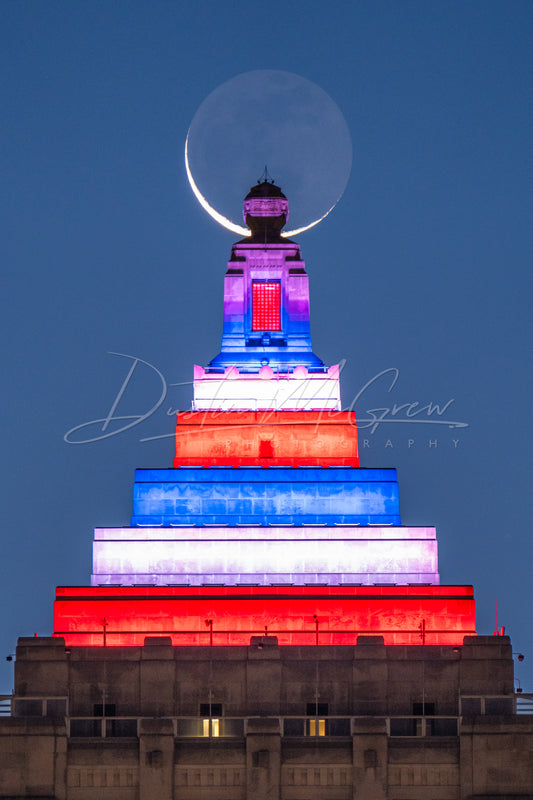 Crescent Moon and Red, White, and Blue Gulf Tower