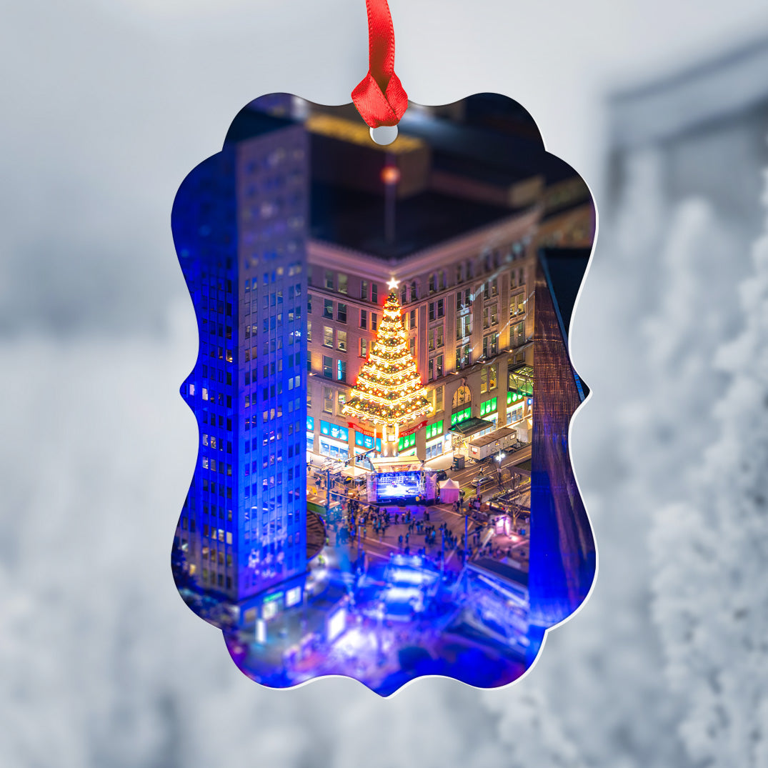 Light Up Night 2025 Ornament - Horne's Tree