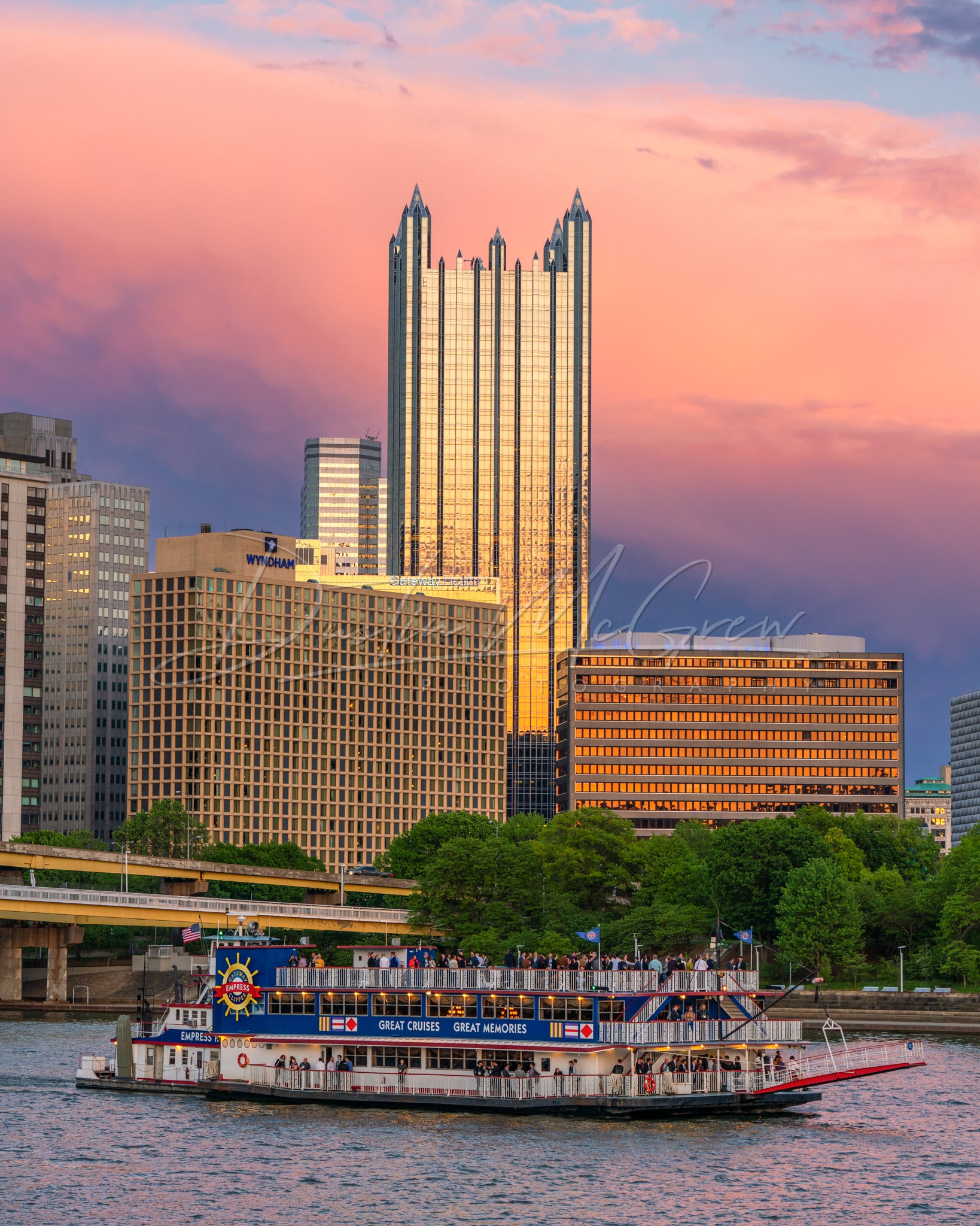 Gateway Clipper Empress and PPG Place