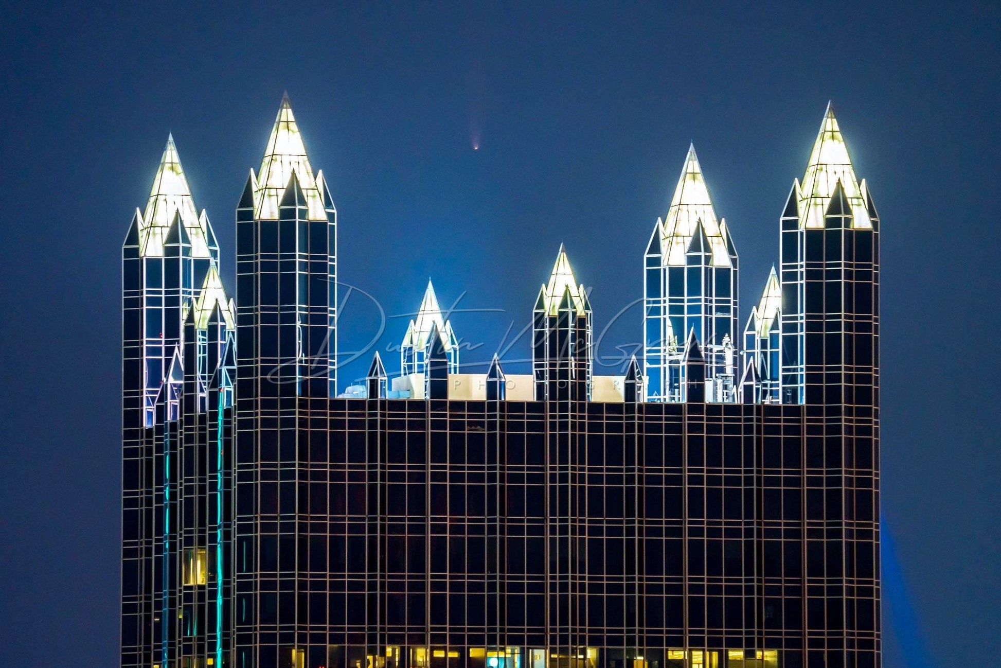 Pittsburgh Skyline Photo - Comet Neowise Over Ppg Place