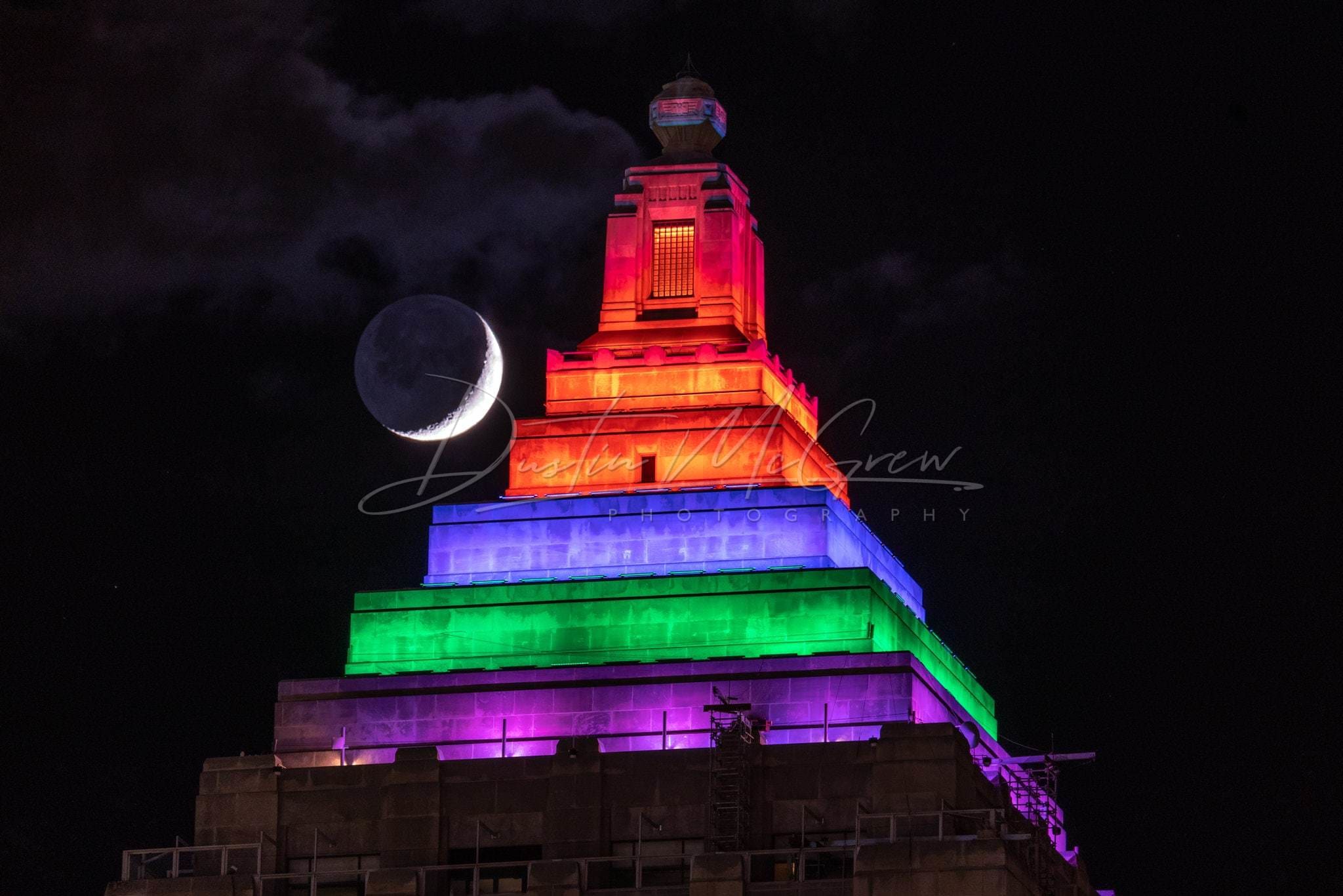 Pittsburgh Photo - Gulf Tower And The Moon