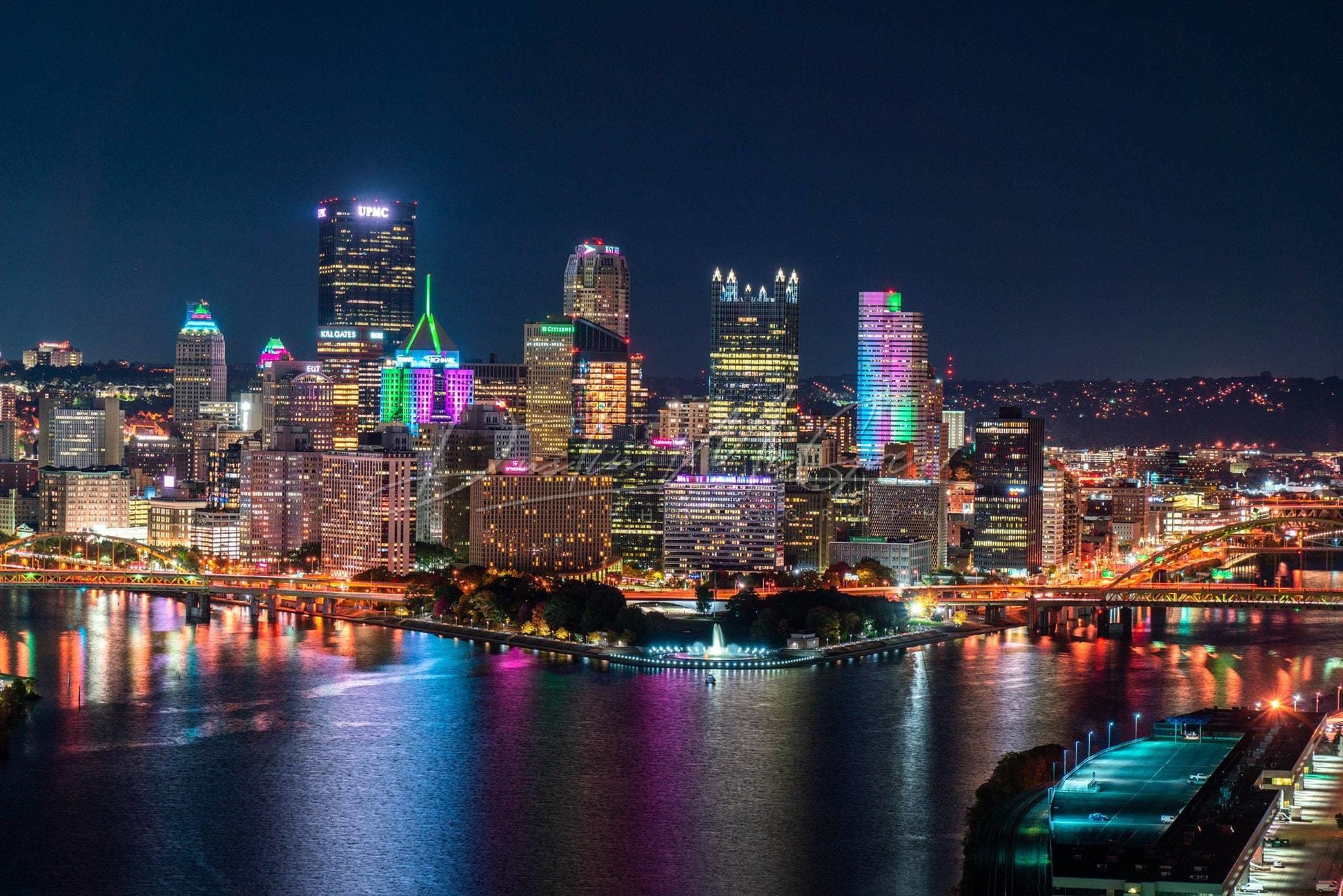 Pittsburgh Photo Print - Skyline Lit Up For Metastatic Breast Cancer Awareness Night West End